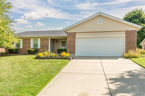 3124 Hawk Drive, St Charles, MO, 63301 | Card Image