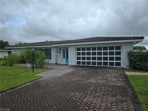 211 Richmond Ave S, LEHIGH ACRES, FL, 33936-7051 | Card Image