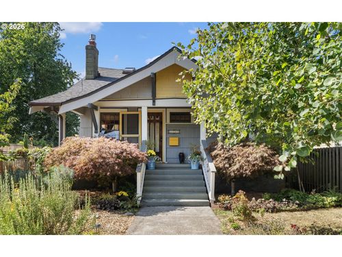 5735 N Detroit Ave, Portland, OR, 97217-4332 | Card Image
