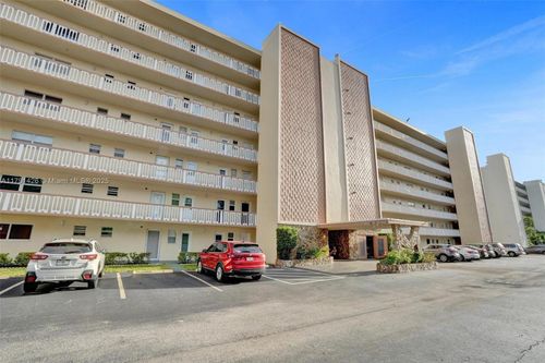 apt-704-1001 Ne 14th Ave, Hallandale Beach, FL, 33009-2768 | Card Image