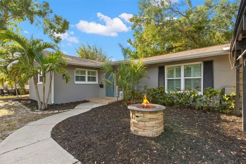 320 Lake Maggiore Blvd S, ST PETERSBURG, FL, 33705-4705 | Card Image