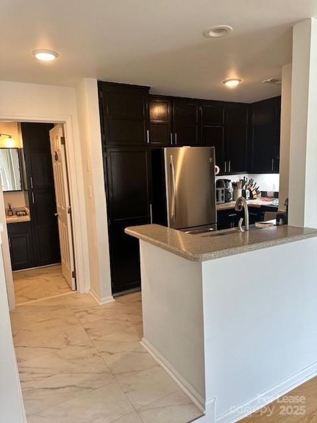 1109 E Morehead St, Condo with 2 bedrooms, 2 bathrooms and null parking in Charlotte NC | Image 6