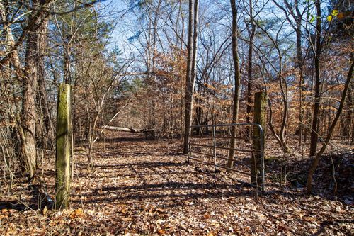 1899 Old Lock A Rd, Charlotte, TN, 37036-5912 | Card Image