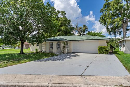 7706 Cherrytree Ln, NEW PORT RICHEY, FL, 34653-2104 | Card Image