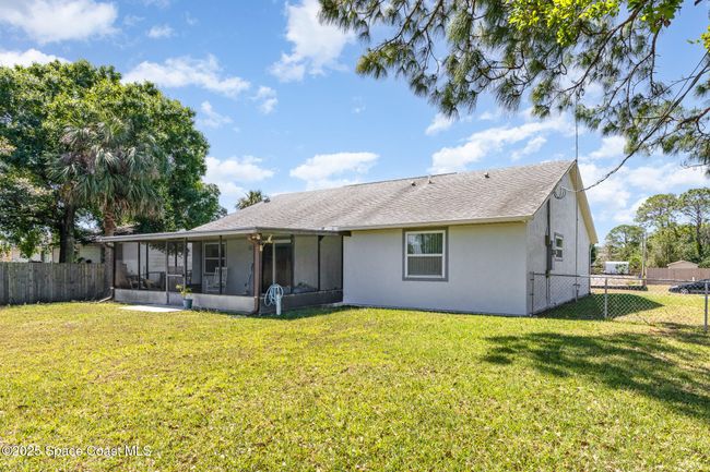 751 Glencove Ave Nw, House other with 3 bedrooms, 2 bathrooms and null parking in PALM BAY FL | Image 27