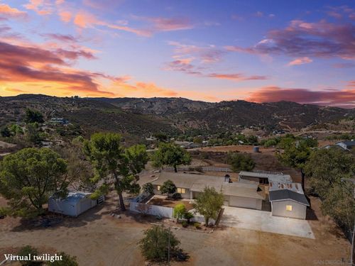 20052 Pasqual Highlands Rd, Ramona, CA, 92065-1056 | Card Image