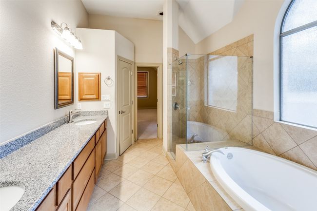 6017 Kelsing Cv, House other with 4 bedrooms, 4 bathrooms and 4 parking in Austin TX | Image 14