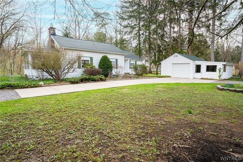 7587 Back Creek Rd, Hamburg, NY, 14075-7232 | Card Image