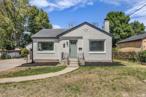 16 W 700 N, Bountiful, UT, 84010-6007 | Card Image
