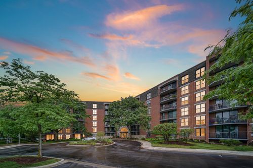 unit-413-511 Aurora Ave, Naperville, IL, 60540-6291 | Card Image