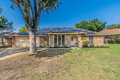 7509 Pear Tree Ln, Fort Worth, TX, 76133-7573 | Card Image