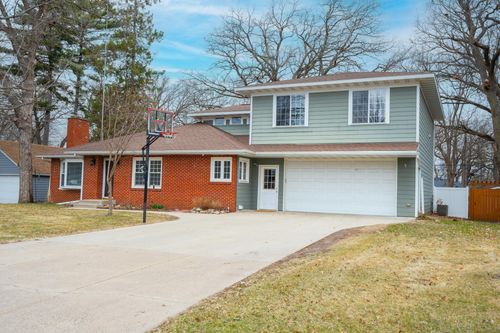 663 Roosevelt Rd, Saint Cloud, MN, 56301-4874 | Card Image