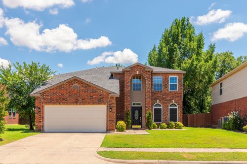2116 Willow Ct, Little Elm, TX, 75068-5681 | Card Image
