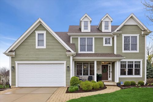 829 Avon Ct, Glen Ellyn, IL, 60137-3228 | Card Image