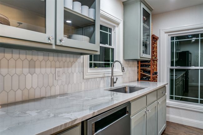 854 E Wall St, House other with 3 bedrooms, 2 bathrooms and null parking in Grapevine TX | Image 17