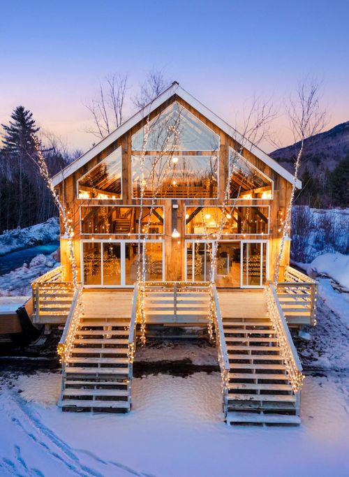 580 Cross Rd, South Londonderry, VT, 05155-9101 | Card Image