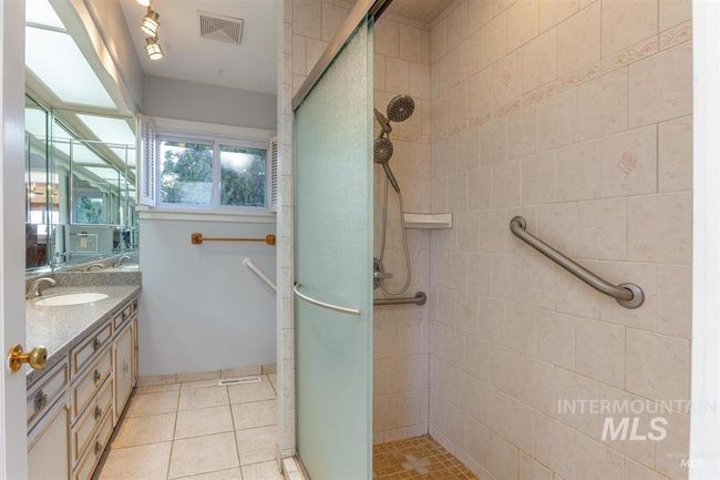 1605 Vineyard Dr, House other with 4 bedrooms, 2 bathrooms and 1 parking in Lewiston ID | Image 14