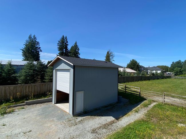 3643 254 St, House other with 10 bedrooms, 7 bathrooms and 20 parking in Aldergrove BC | Image 37