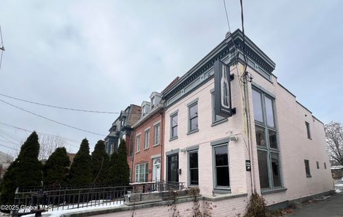 617 Union St, Schenectady, NY, 12305-1502 | Card Image