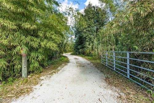 1065 Sanctuary Rd, NAPLES, FL, 34120 | Card Image