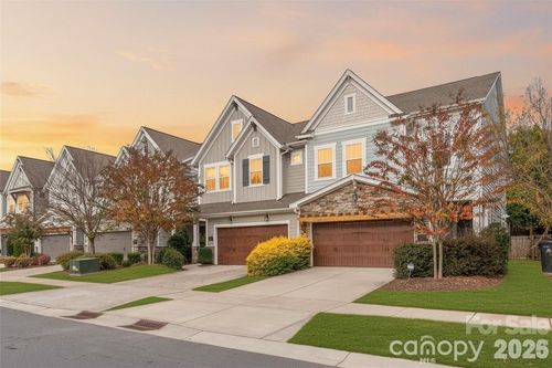 411 Belton St, Charlotte, NC, 28209-1832 | Card Image