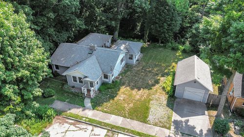 555 Prospect St, South Haven, MI, 49090-1873 | Card Image