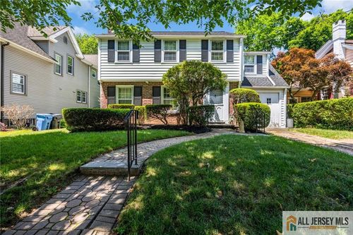 25 Home St, Metuchen, NJ, 08840-2408 | Card Image