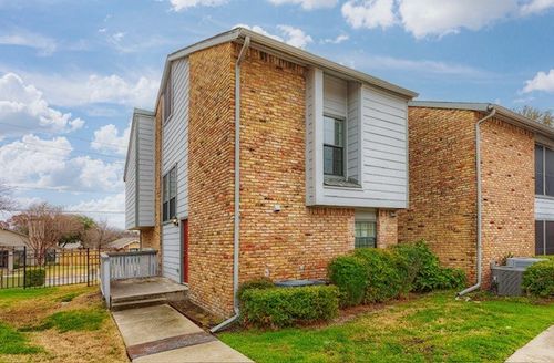 apt-201-15151 Berry Trl, Dallas, TX, 75248-6316 | Card Image