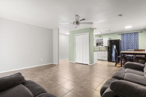 8632 Brock Park Blvd, Houston, TX, 77078-3604 | Card Image