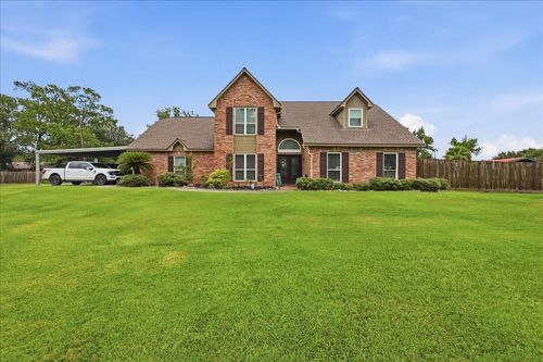 980 Dugas St, Bridge City, TX, 77611-4864 | Card Image