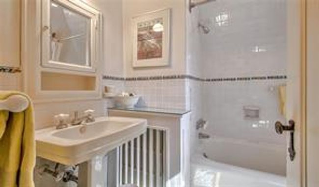 2722 Montcalm Cres Sw, House detached with 4 bedrooms, 2 bathrooms and 3 parking in Calgary AB | Image 38