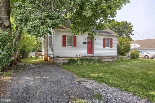 1124 Laurel Ave, CAMP HILL, PA, 17011-6920 | Card Image