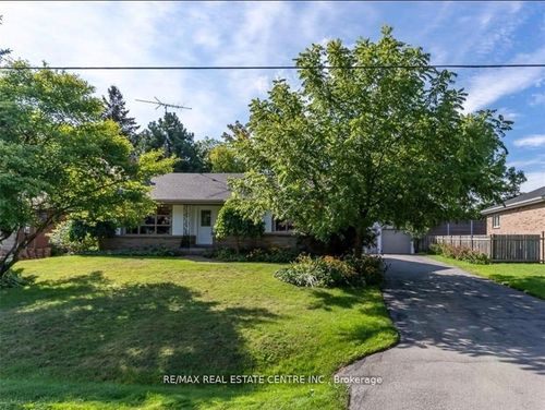38 Hatton Dr, Ancaster, ON, L9G2H6 | Card Image