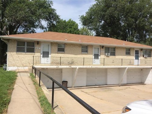 2918 N River Blvd, Independence, MO, 64050-1272 | Card Image