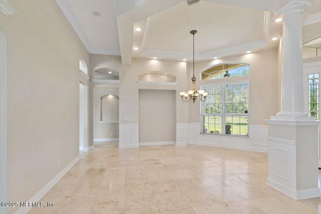 Formal Dining room | Image 5