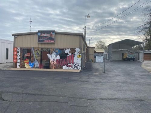 1816 S Franklin Ave, Springfield, MO, 65807-2412 | Card Image