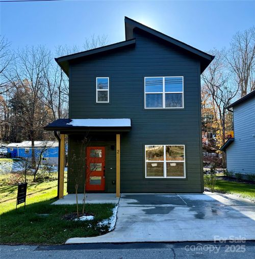 2 Cub Rd, Asheville, NC, 28806-1809 | Card Image