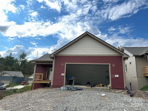 83 Loftin St, Weaverville, NC, 28787-8863 | Card Image
