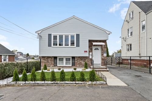 41 South Ave, Revere, MA, 02151-2302 | Card Image