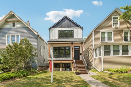 2012 Maple Ave, Evanston, IL, 60201-3114 | Card Image