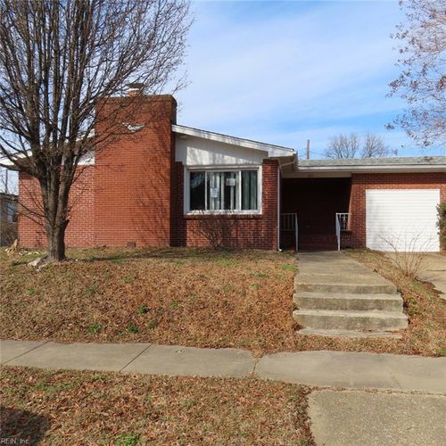 231 Blair Ave, Newport News, VA, 23607-6052 | Card Image