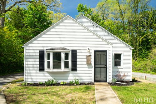 3637 Colonial Ave, Grand Rapids, MI, 49525-2209 | Card Image
