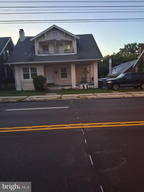 1407 Lancaster Ave, Reading, PA, 19607-1509 | Card Image