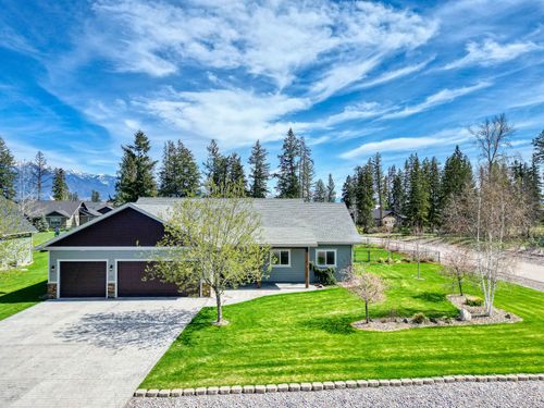 367 Soaring Pines Trl, Kalispell, MT, 59901-8533 | Card Image