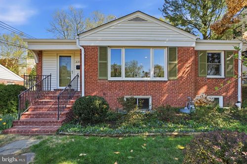 6318 11th Rd N, ARLINGTON, VA, 22205-1718 | Card Image