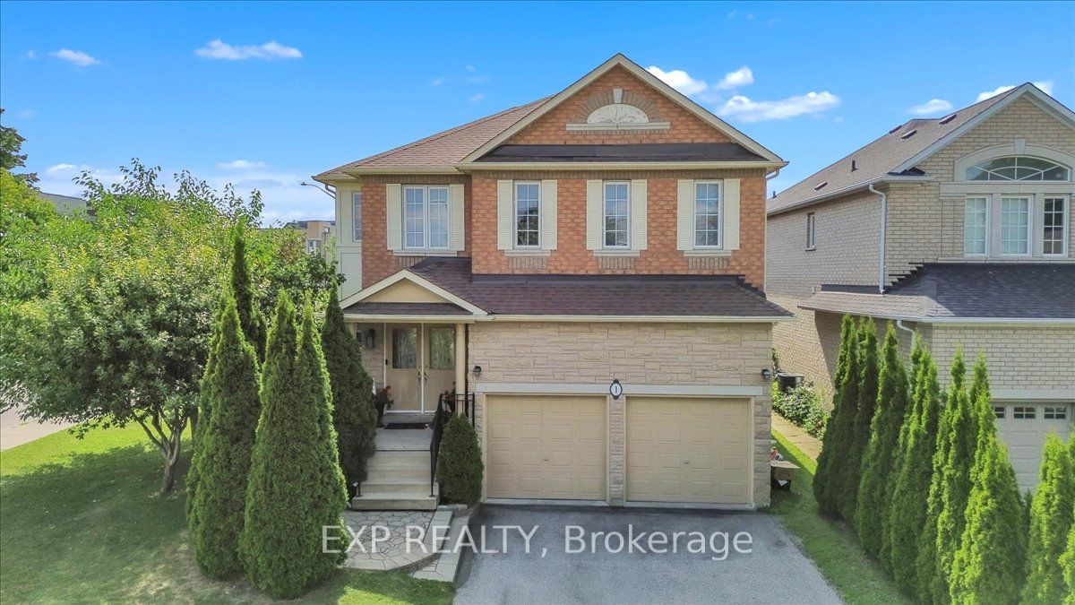 Residential in Richmond Hill 4