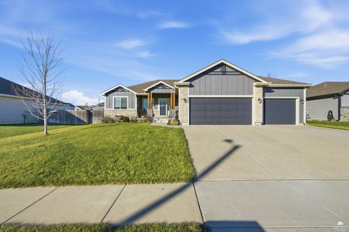 9245 Caras Way, Manhattan, KS, 66502-8872 | Card Image