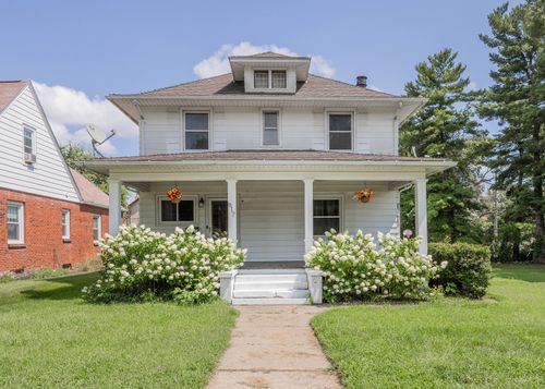617 Douglas Ct, Clinton, IA, 52732-5530 | Card Image
