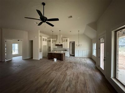 1326 W Dry Creek Road, House other with 5 bedrooms, 2 bathrooms and null parking in Peaster TX | Image 3