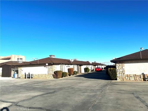 15398 Bear Valley Rd, Victorville, CA, 92395-9065 | Card Image